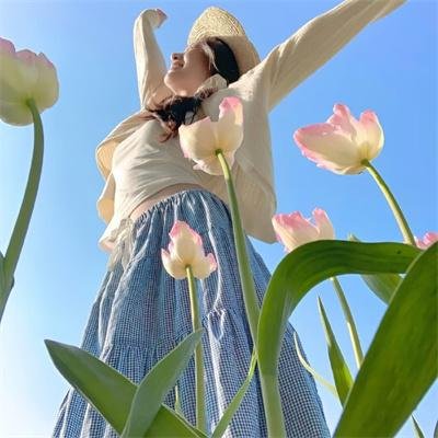 第八页 海报